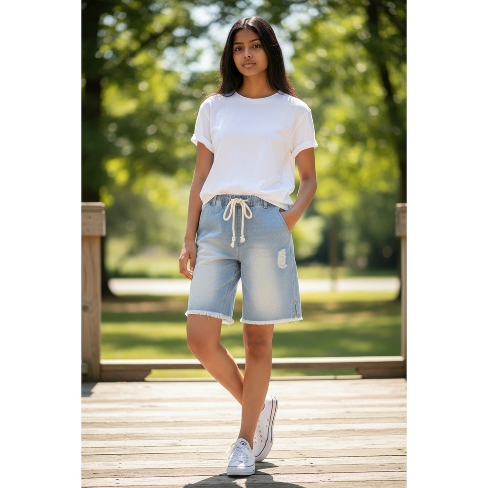 Veveret Light Wash Distressed Denim Bermuda Shorts Elastic Waist Blue Medium